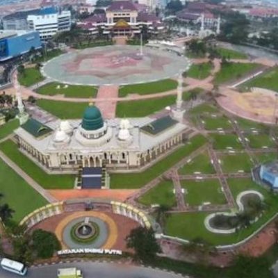 Alun-alun Engku Putri