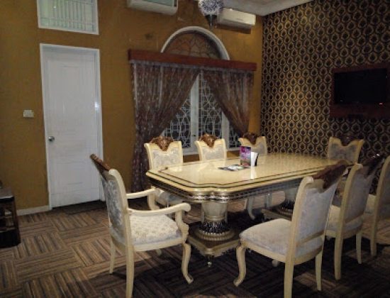 Mid East Restaurant And Shisha Lounge