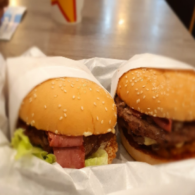 Carl’s Jr. Bogor Pajajaran