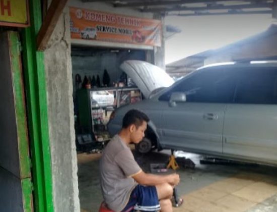 Komeng Tehnik Service Mobil