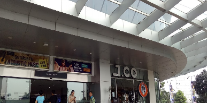 J.Co Donuts & Coffee